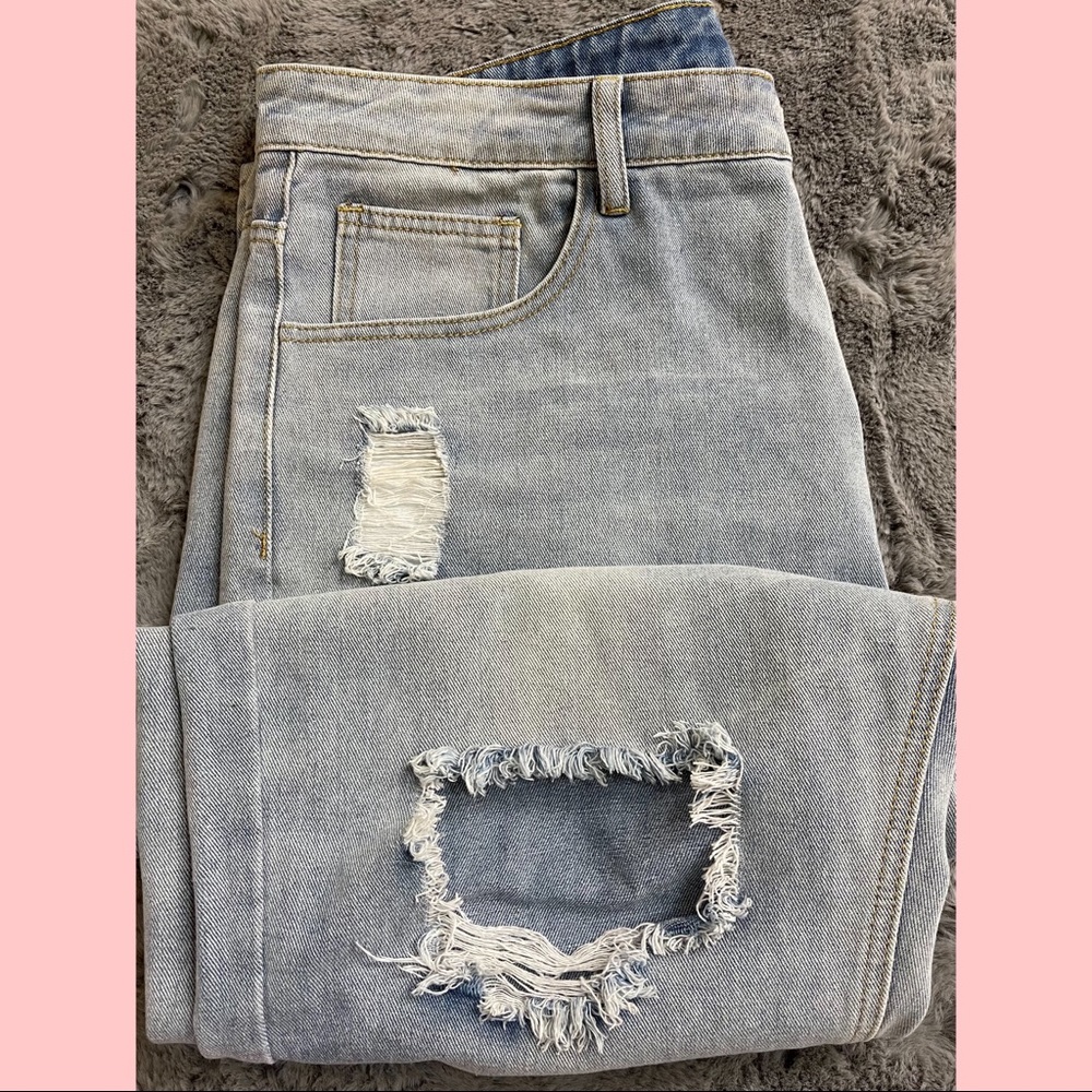 Plus size wash ripped baggy jeans